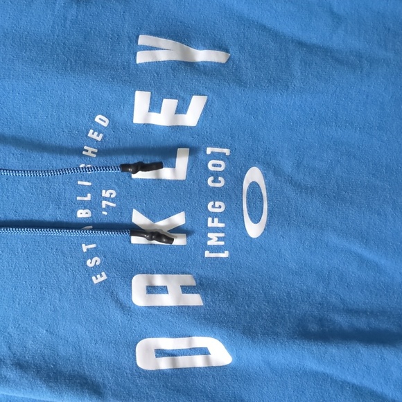 Blue Oakley Pullover Hoodie - Picture 3 of 4